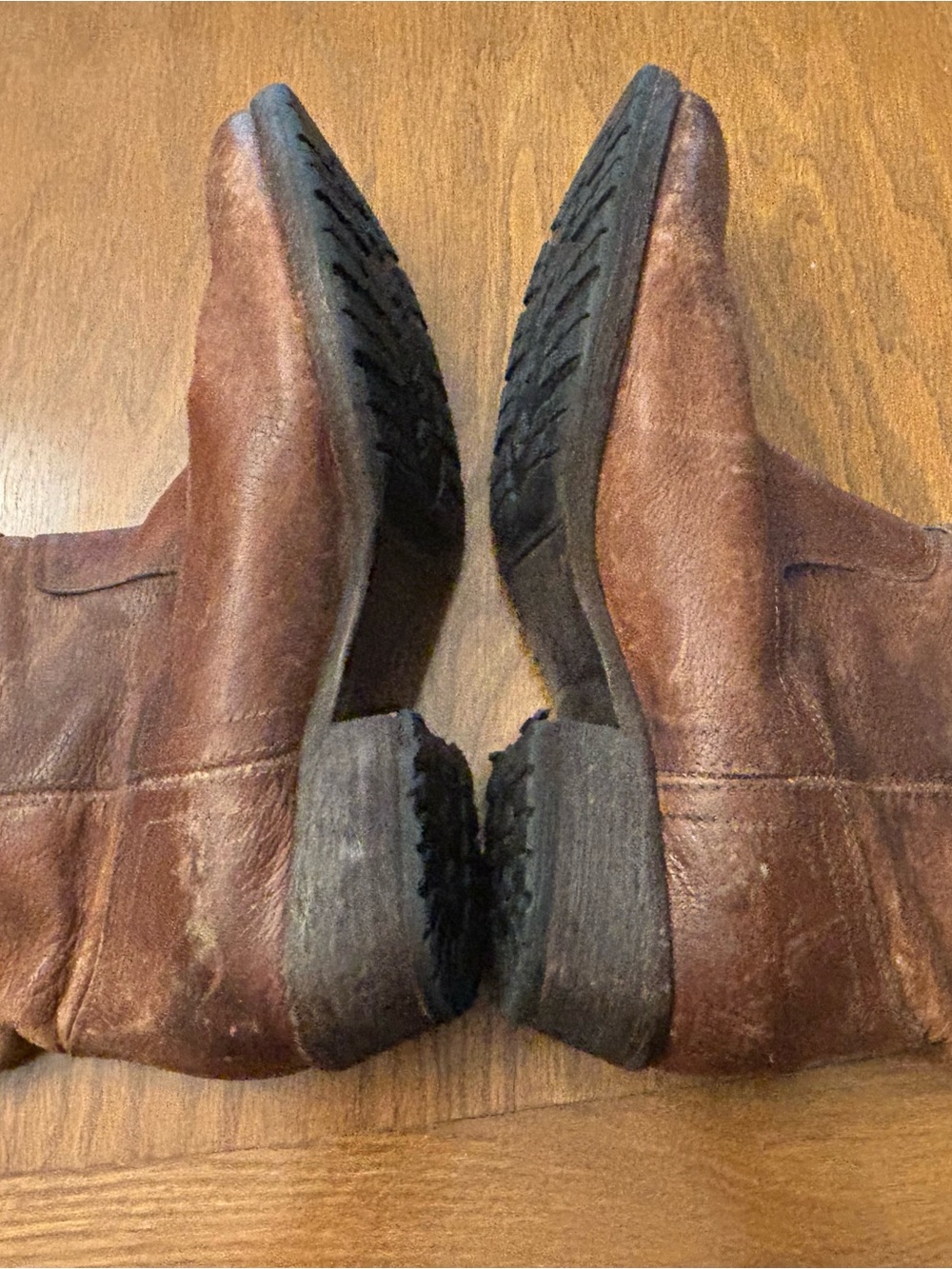 Women’s Frye Billy Shorties Distressed Leather - Picture 5 of 8